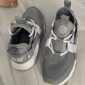 Nike huarache city lows